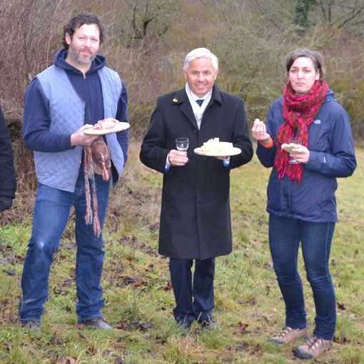 Landschaftspflege in der Stadt Regensburg – Neue Wege im Naturschutz mit Genuss – Käse aus Winzer hilft die Artenvielfalt erhalten