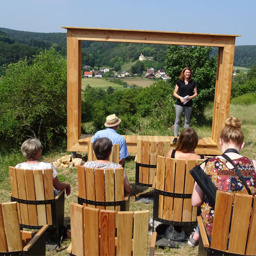 Ein Naturerlebnis im Juradistl-Gebiet der besonderen Art – Landrätin Tanja Schweiger eröffnete Landschaftskino in Rohrbach